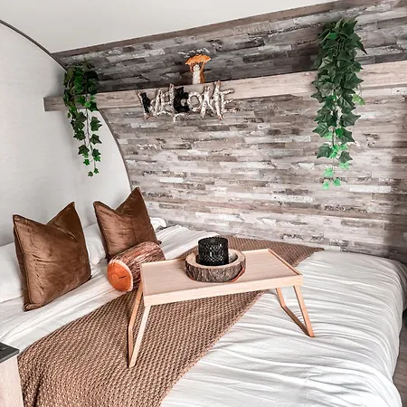 Cozy Rv Trailer Villa